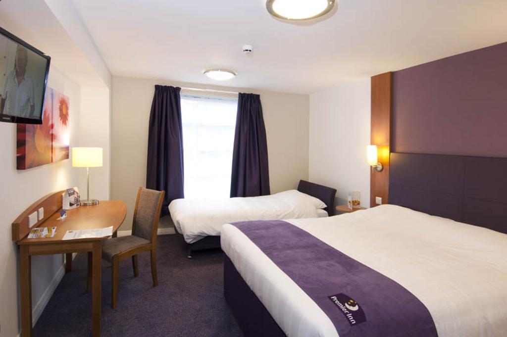 Premier Inn Camberley Zimmer foto